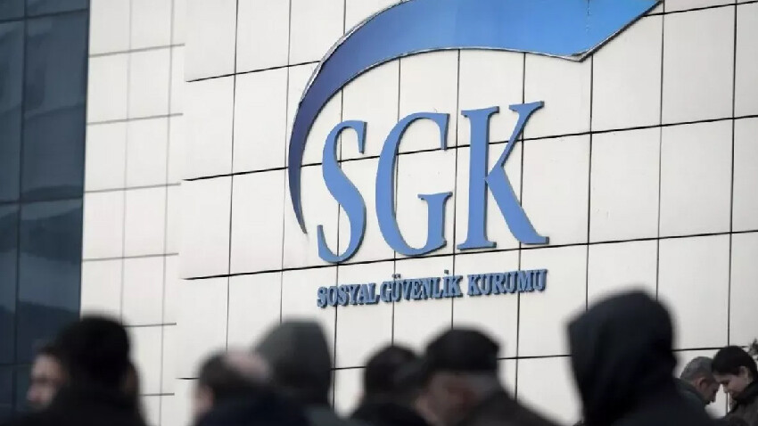 Milyonlarca emekliye zam öncesi yılın son müjdesi! Çalışana ikramiye resmileşti, 5 bin TL iki gün içinde hesaplarda Milyonlarca emekliye zam öncesi yılın son müjdesi! Çalışana ikramiye resmileşti, 5 bin TL iki gün içinde hesaplarda