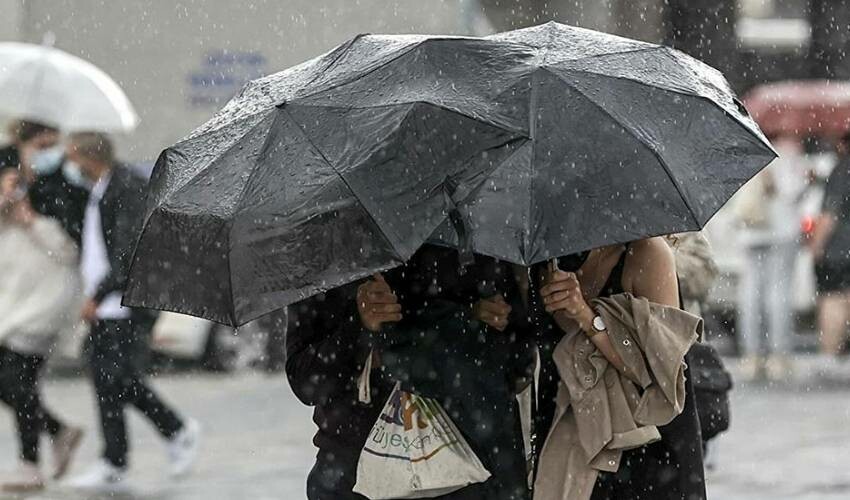 Meteoroloji 2 ili saat verip uyardı: Kuvvetli sağanak geliyor, şemsiyesiz dışarı çıkmayın! (28 Aralık 2023 güncel hava durumu) Meteoroloji 2 ili saat verip uyardı: Kuvvetli sağanak geliyor, şemsiyesiz dışarı çıkmayın! (28 Aralık 2023 güncel hava durumu)