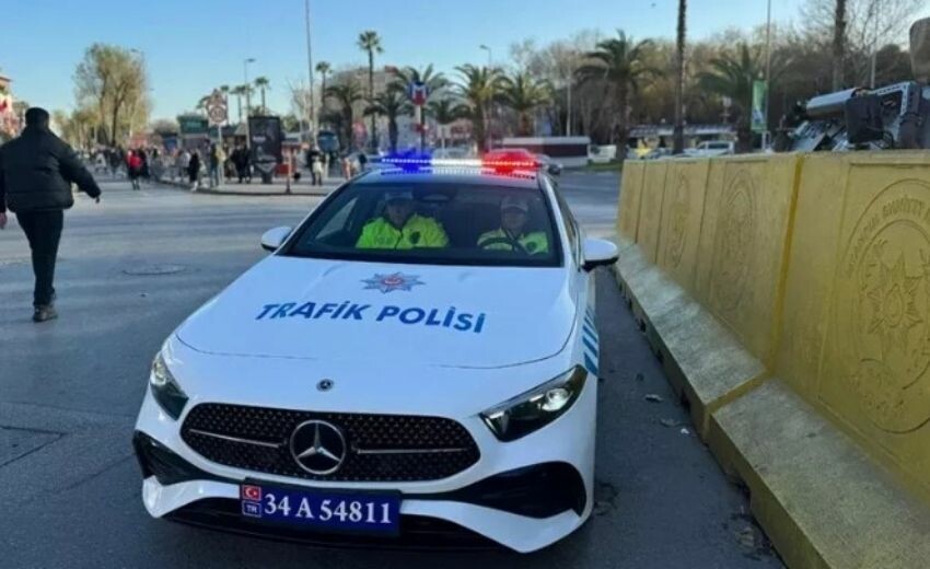Ferrari marka polis aracı bugün nerede 29 Aralık? Lüks polis arabaları nerede sergileniyor? Ferrari marka polis aracı bugün nerede 29 Aralık? Lüks polis arabaları nerede sergileniyor?