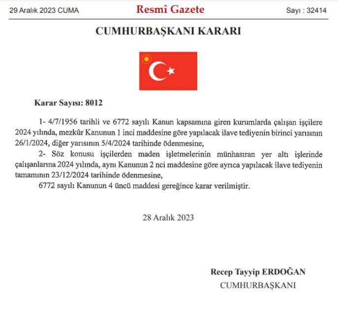 Emeklilerin ardından yüzlerce kişiye müjde! Kamu çalışanlarına bir maaş ikramiye, tarih belli oldu Emeklilerin ardından yüzlerce kişiye müjde! Kamu çalışanlarına bir maaş ikramiye, tarih belli oldu
