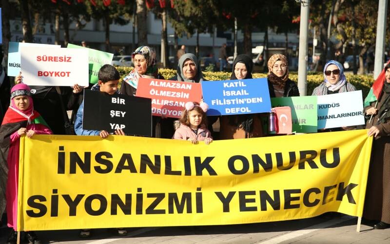 Hamas ile İsrail arasında ateşkes ve rehine takası konusunda yeni anlaşma sağlandığı iddia edildi Hamas ile İsrail arasında ateşkes ve rehine takası konusunda yeni anlaşma sağlandığı iddia edildi