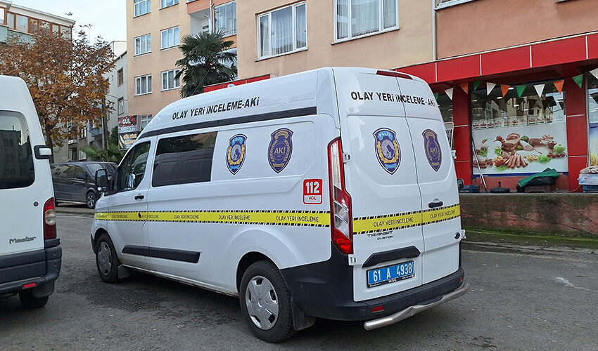 Trabzon'da kahreden olay! Yaşlı adam engelli kızını da öldürüp intihar etti Trabzon'da kahreden olay! Yaşlı adam engelli kızını da öldürüp intihar etti