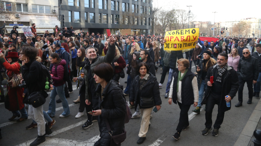 Muhalifler sokaklara döküldü! Sırbistan'da olaylı seçimden sonra gerginlik tırmanıyor