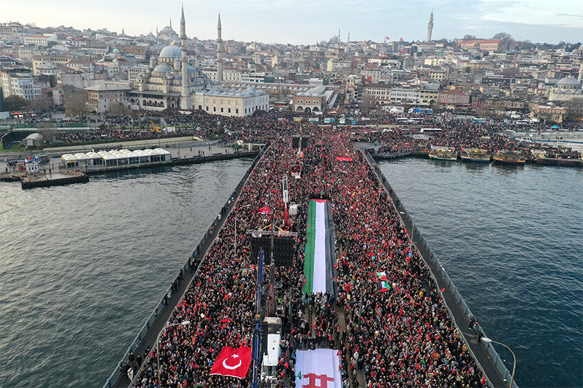 İstanbul'da tarihi yürüyüş! 'Şehitlere Rahmet, Filistin’e Destek, İsrail’e Lanet'