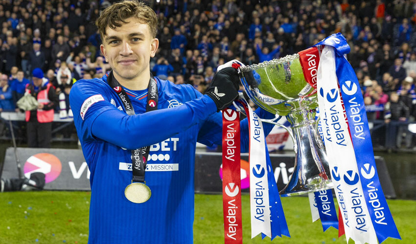 Galatasaray, Beşiktaş'ın eski yıldızını istiyor! Okan Buruk transfere onay verdi