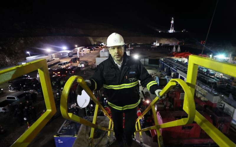 Enerji Bakanı Bayraktar sahadan duyurdu: 3 ayda en çok petrol üreten şehir olacak, 5 bin kişi işe alınacak