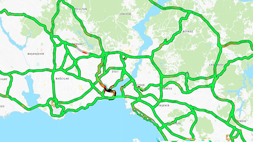 İstanbul'da şaşırtan pazartesi! Yollar boş kaldı