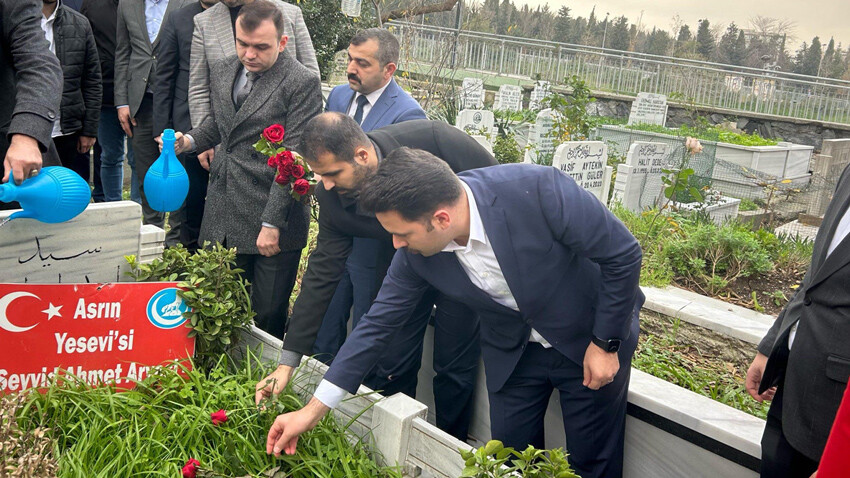 Büyük Türk milliyetçisi ve mütefekkiri Seyyid Ahmet Arvasi dualarla anıldı Büyük Türk milliyetçisi ve mütefekkiri Seyyid Ahmet Arvasi dualarla anıldı