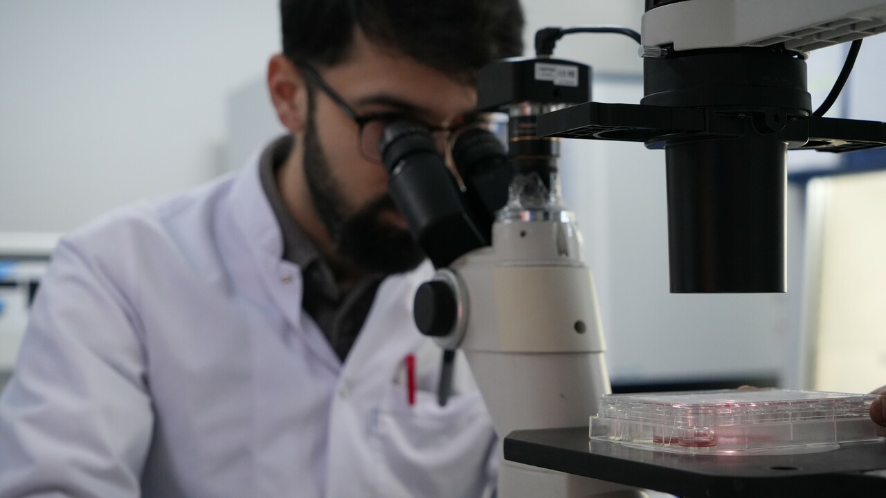 Covid-19 tarihe mi karışıyor? Virüsü yüzde 99 engelleyen burun spreyi geliştirildi Covid-19 tarihe mi karışıyor? Virüsü yüzde 99 engelleyen burun spreyi geliştirildi