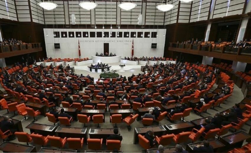 Meclis tatilde mi? TBMM ne zaman açılacak?