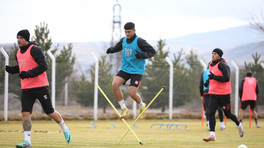 SKY Sports Yunus Emre Konak'ın Brentford'a transferini  SKY Sports Yunus Emre Konak'ın Brentford'a transferini