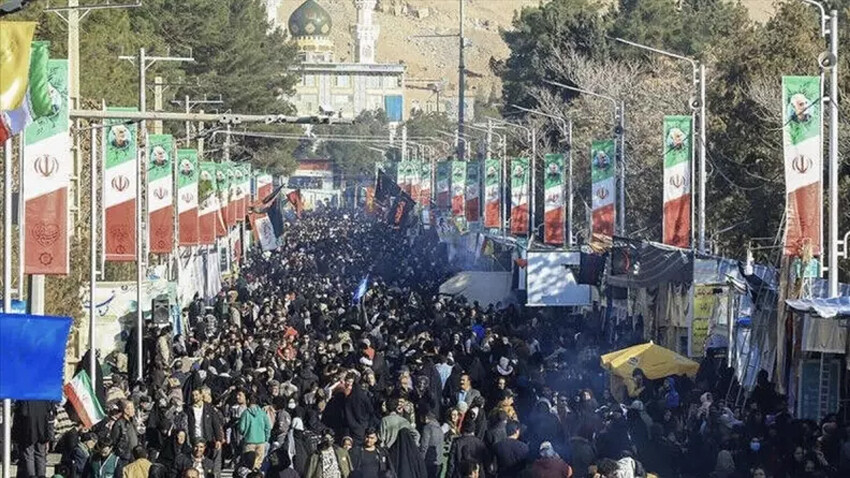 İran Cumhurbaşkanı Reisi'den ABD ve İsrail'e intikam yemini: Yerini ve zamanını biz belirleyeceğiz İran Cumhurbaşkanı Reisi'den ABD ve İsrail'e intikam yemini: Yerini ve zamanını biz belirleyeceğiz