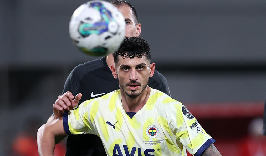 Samet Akaydin Fenerbahçe'ye veda ediyor, milli futbolcu Avrupa'ya açılıyor Samet Akaydin Fenerbahçe'ye veda ediyor, milli futbolcu Avrupa'ya açılıyor