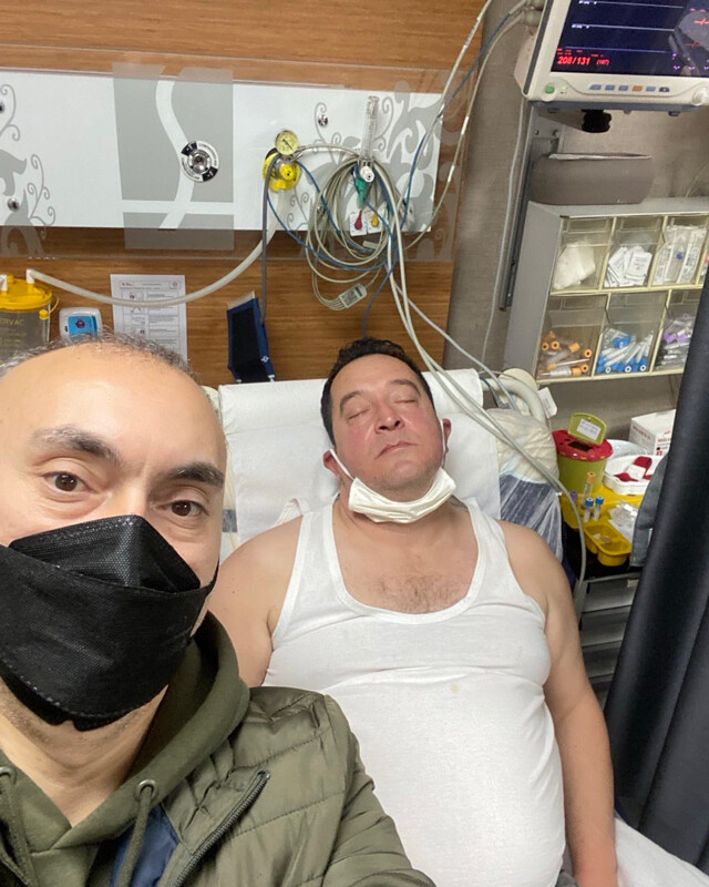 Ünlü oyuncu Vural Çelik hastanelik oldu, paylaştığı fotoğraf sevenlerini korkuttu Ünlü oyuncu Vural Çelik hastanelik oldu, paylaştığı fotoğraf sevenlerini korkuttu