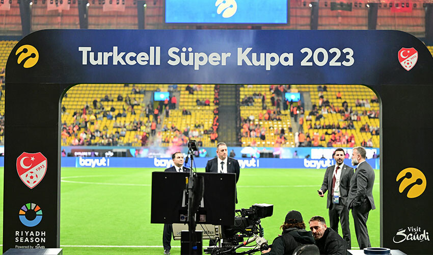 TFF kararını verdi, ertelenen Süper Kupa maçının tarihi ve yeri belli oldu! Fenerbahçe ve Galatasaray o şehre gidecek