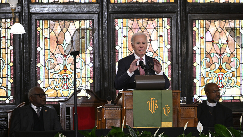 Biden'a kilisede Gazze protestosu