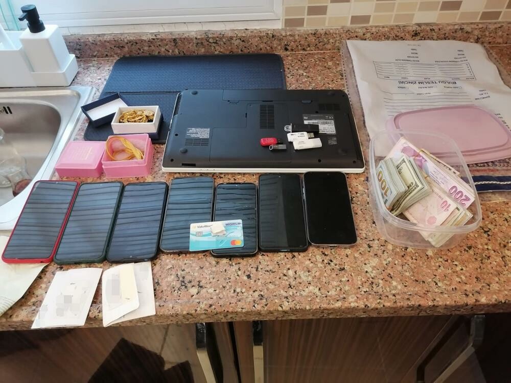 'Sibergöz' operasyonu: Çete üyelerinin 'müstehcen fotoğraf' şantajı çöktü!