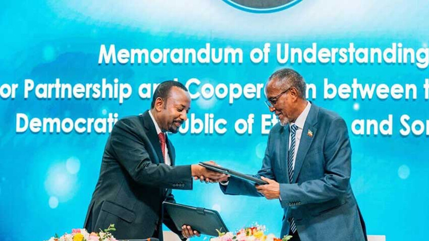 Somaliland Savunma Bakanı 'Topraklarımızı sattılar' diyerek istifa etti Somaliland Savunma Bakanı 'Topraklarımızı sattılar' diyerek istifa etti