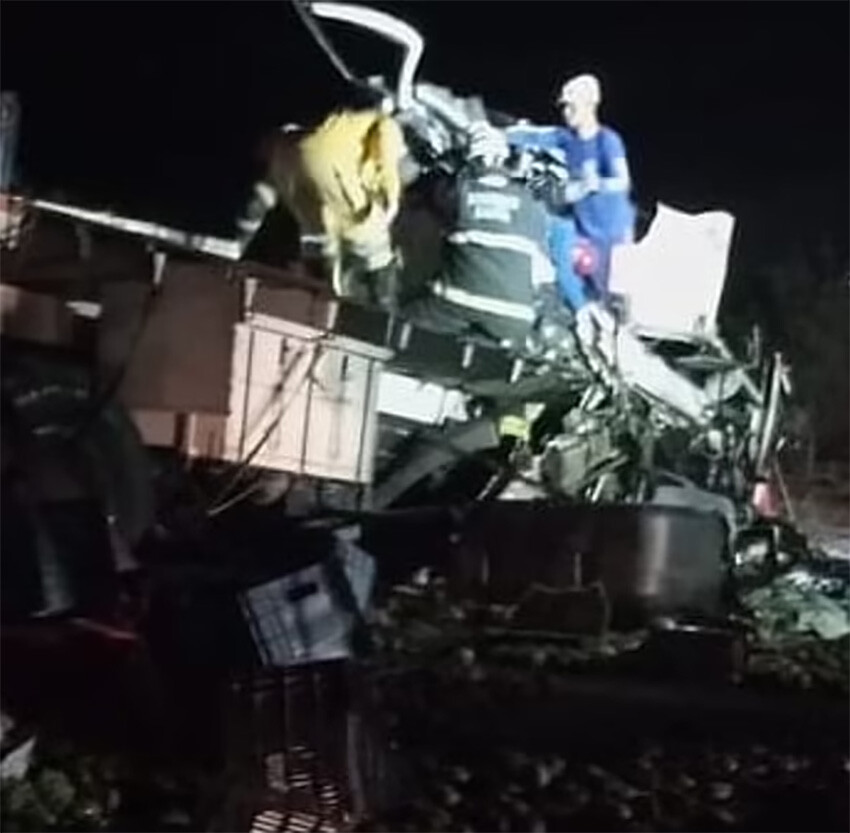 Katliam gibi kaza! Brezilya'da otobüs ile kamyon çarpıştı: 25 ölü