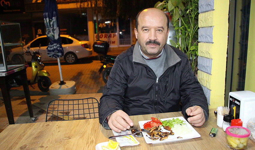 Türkiye'de ilk kez denendi müşteriler sıraya girdi, porsiyonu ise 100 lira