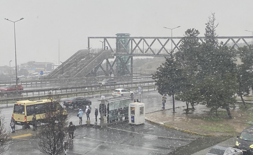 Meteoroloji İstanbul için yeni tahminini paylaştı, 8 kenti 'sarı kod' ile uyardı