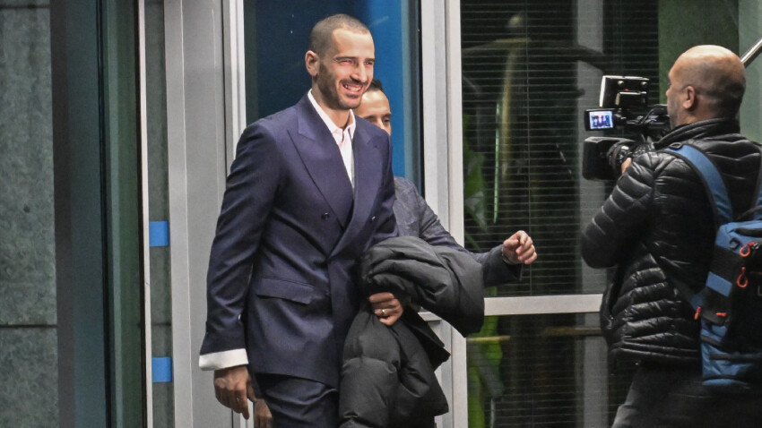 Fenerbahçe'nin yeni transferi Leonardo Bonucci imza için İstanbul'a geldi