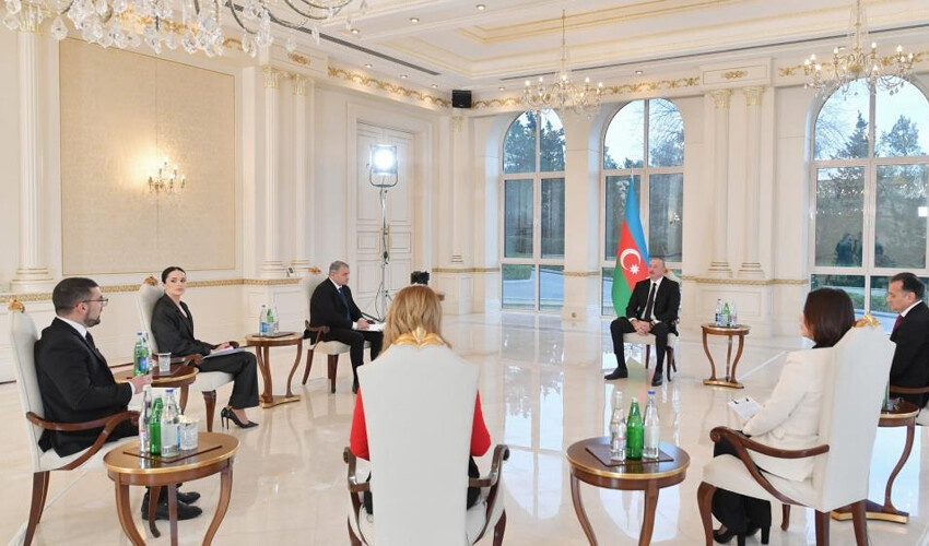 Aliyev, 'Ermenistan'ı savaşa Fransa hazırlıyor' diyerek Kafkasya politikasını değerlendirdi