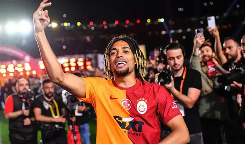 Avrupa devi PSG, Galatasaraylı yıldız için İstanbul'a geliyor! Kasaya girecek bonservis belli oldu Avrupa devi PSG, Galatasaraylı yıldız için İstanbul'a geliyor! Kasaya girecek bonservis belli oldu