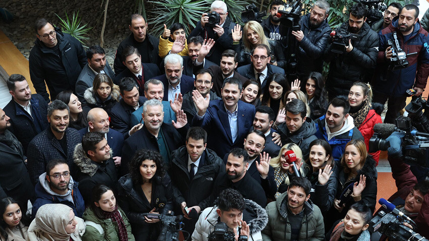 Murat Kurum'dan gazetecilere 'ücretsiz Marmaray' sözü