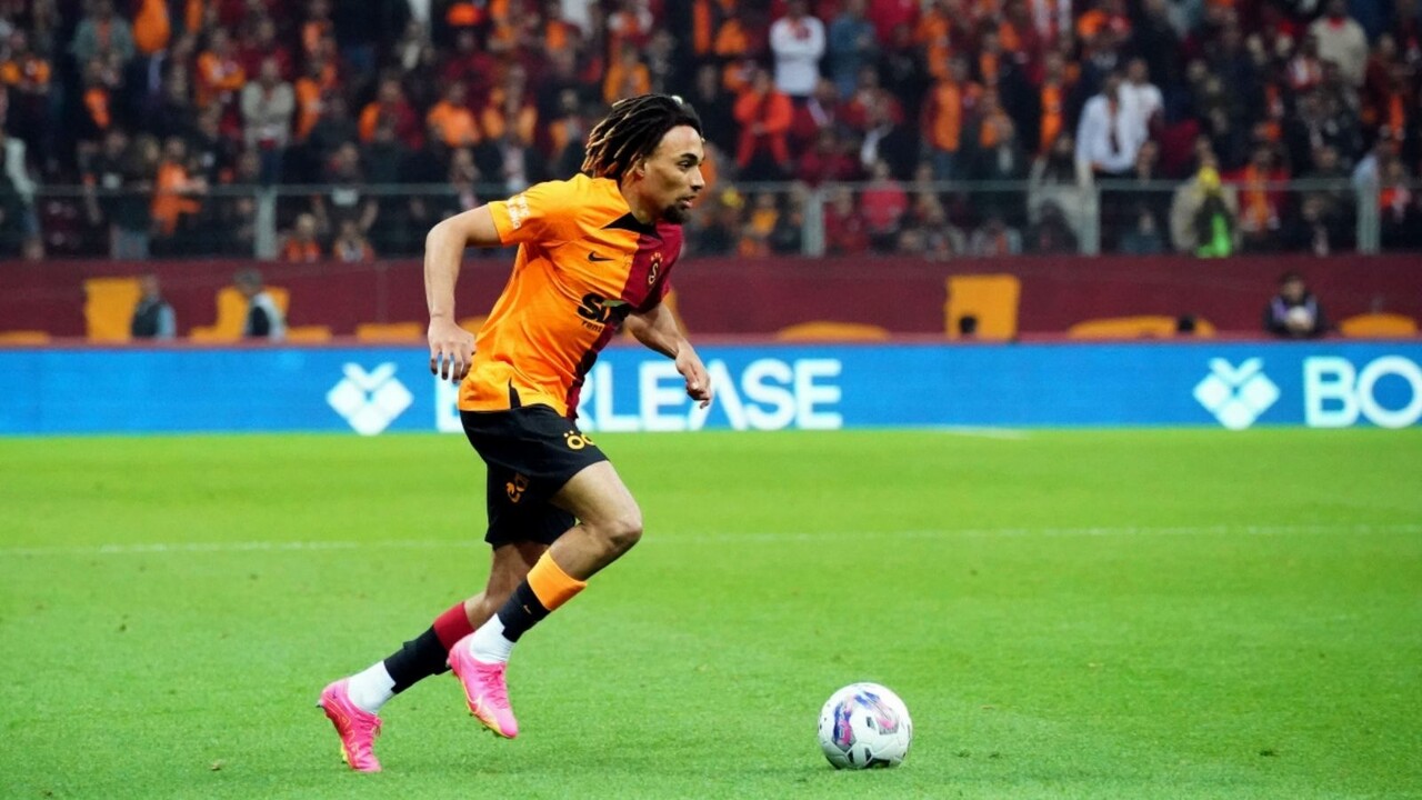 Sacha Boey neden kadroda yok? Sacha Boey Galatasaray’dan ayrıldı mı? Sacha Boey Sivasspor maçında neden oynamıyor?