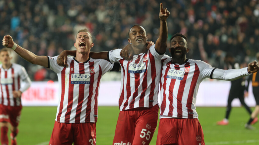 Sivasspor'a Galatasaray maçında puanı getiren taktik Hilal taktiği