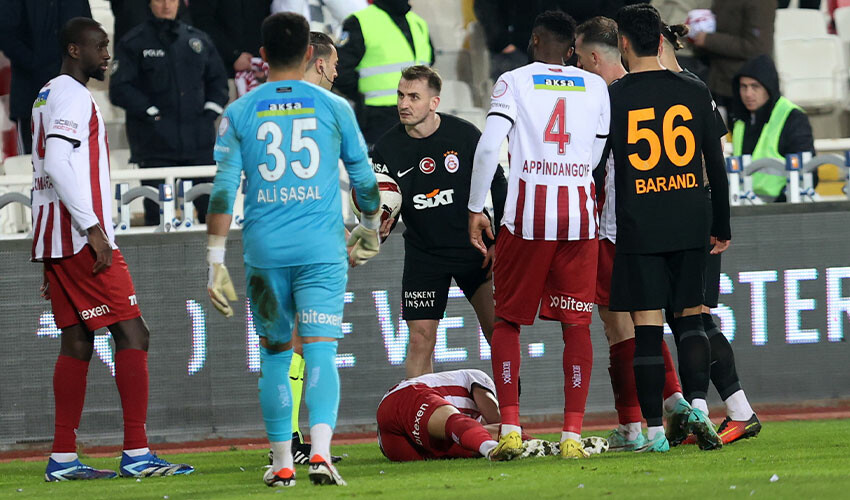 Ahmet Çakar, maç sonu ateş püskürdü: Sivas'ta futbol katliamı yaşanmıştır