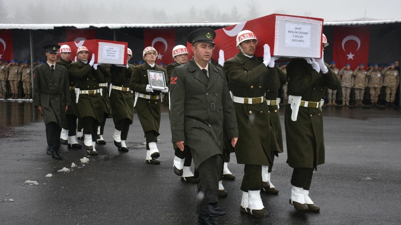 Pençe Kilit şehitlerinin cenazeleri memleketlerine uğurlandı