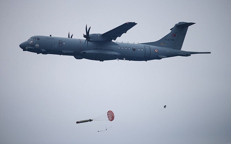 Deniz Kuvvetleri'nden Doğu Akdeniz’de nefes kesen tatbikat, SAT timi adayı böyle ele geçirdi