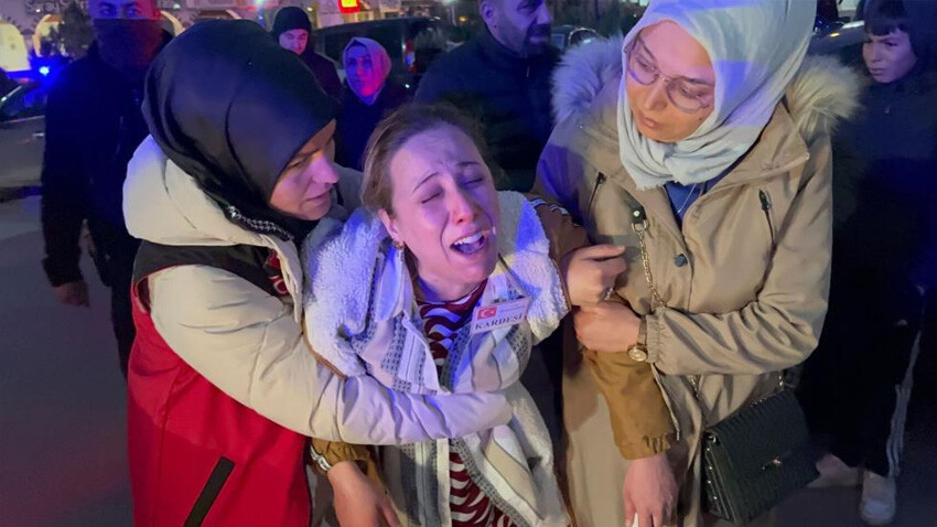 Türkiye kahraman şehitlerini dualarla son yolculuğuna uğurluyor