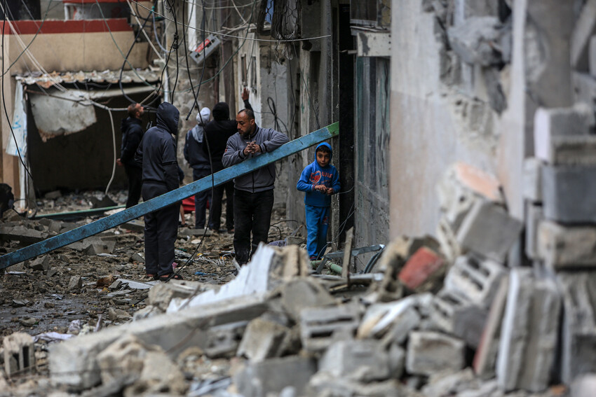 İsrail'den katliama '4 saatlik ara' İsrail'den katliama '4 saatlik ara'