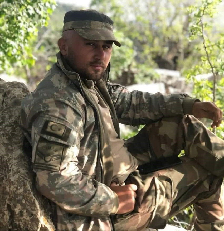 Şehitlerin yürek burkan hikayeleri Türkiye'yi ağlattı