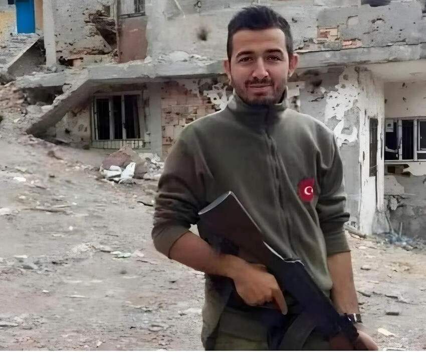 Şehitlerin yürek burkan hikayeleri Türkiye'yi ağlattı