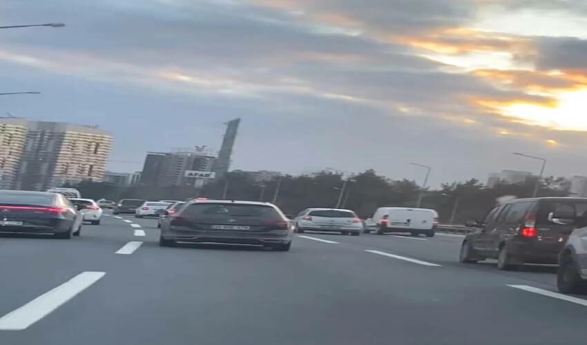 TEM Gaziosmanpaşa'da ‘makas’ dehşeti! Hem sürücülerin hem de kendi canını hiçe saydı