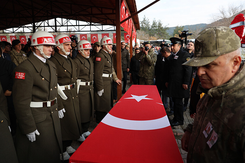Erdoğan'dan Pençe-Kilit şehidi Müslüm Özdemir'in babasına telefon