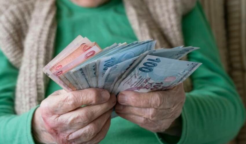 Emekli maaşına yapılacak olan zam belli oldu! SGK uzmanı net rakam verdi, işte emeklinin alacağı ücret…