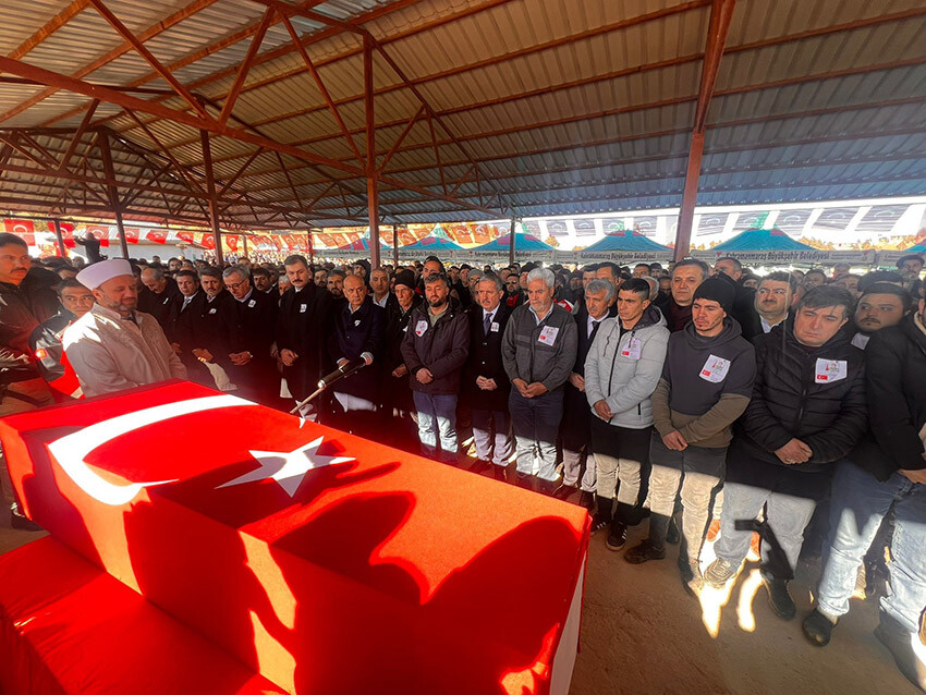 Bağrımıza bastık! Şehitleri on binler uğurladı