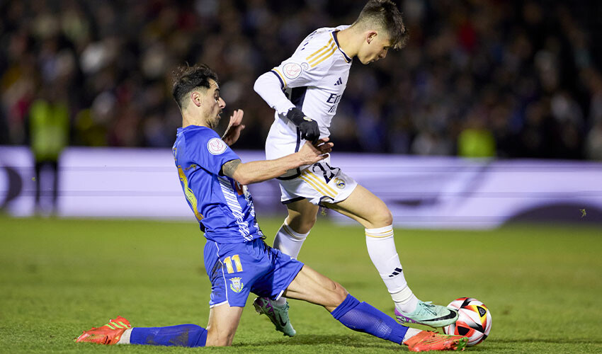 İspanyol basını Arda Güler'e hayran kaldı! 'Real Madrid'in geleceği Türk yıldızın elinde'