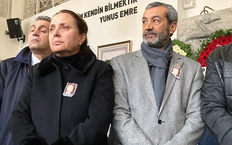 Özel ile Kılıçdaroğlu cenazede bir araya geldi Özel ile Kılıçdaroğlu cenazede bir araya geldi