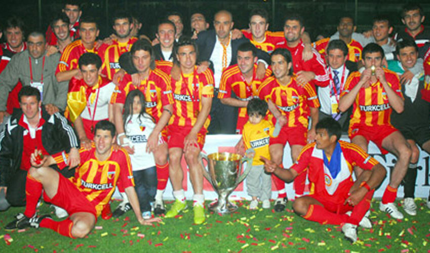 Şampiyonluk yaşayan Süper Lig takımı icrada satılık oldu Şampiyonluk yaşayan Süper Lig takımı icrada satılık oldu