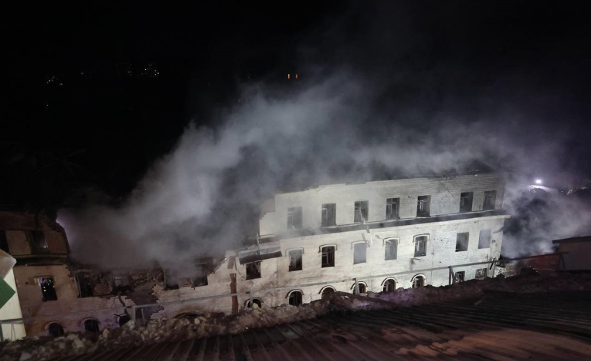 Rusya Harkov'da sivillerin evlerini vurdu, 17 kişi yaralandı Rusya Harkov'da sivillerin evlerini vurdu, 17 kişi yaralandı