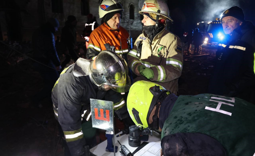 Rusya Harkov'da sivillerin evlerini vurdu, 17 kişi yaralandı Rusya Harkov'da sivillerin evlerini vurdu, 17 kişi yaralandı