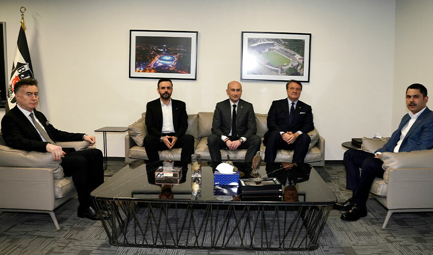 İBB Adayı Murat Kurum'dan Beşiktaş'a ziyaret! Taraftara büyük müjdeyi verdi İBB Adayı Murat Kurum'dan Beşiktaş'a ziyaret! Taraftara büyük müjdeyi verdi