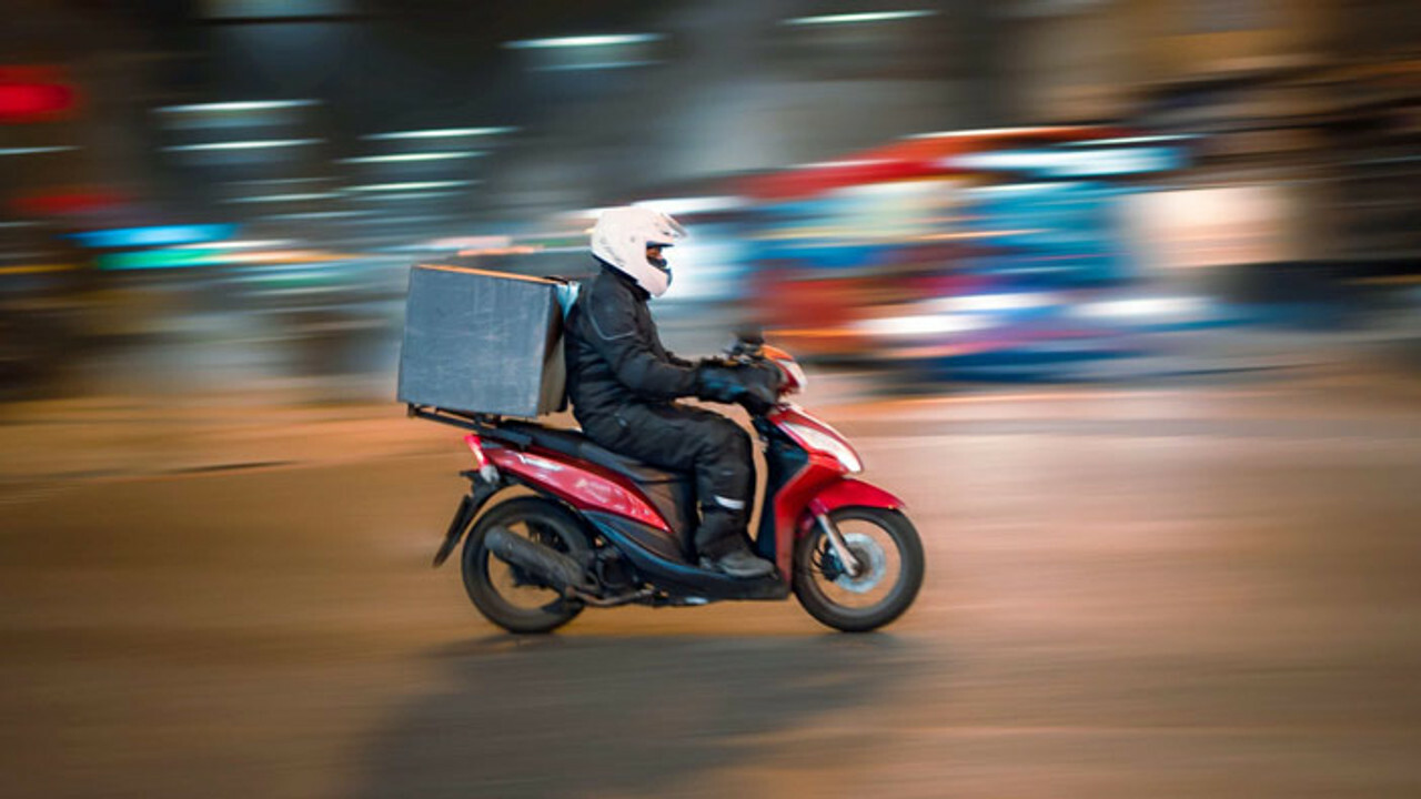 Yeni düzenleme yolda! Artık motokuryelere zorunlu olacak Yeni düzenleme yolda! Artık motorkuryelere zorunlu olacak
