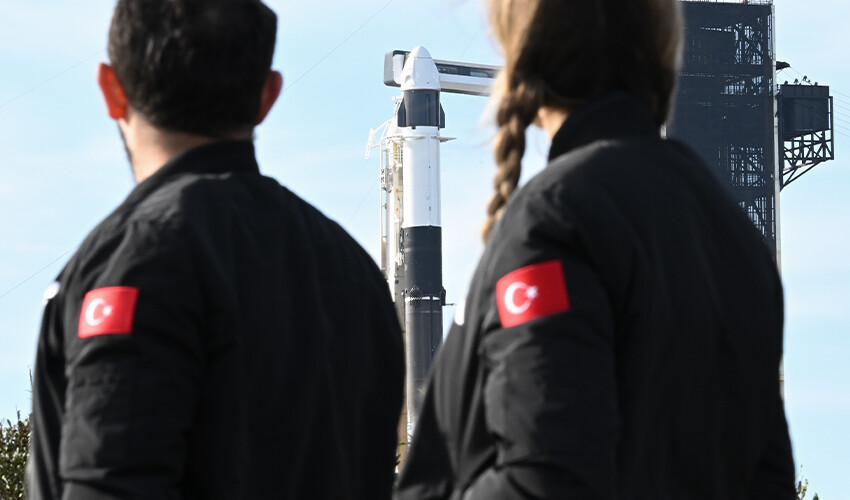 Alper Gezeravcı'nın uzay yolculuğu ertelendi